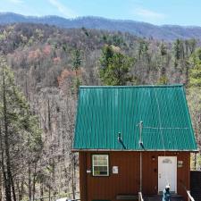 Gatlinburg-Cabin-Gets-a-Stunning-Metal-Roof-Makeover-by-Ramos-Rod-Roofing 1